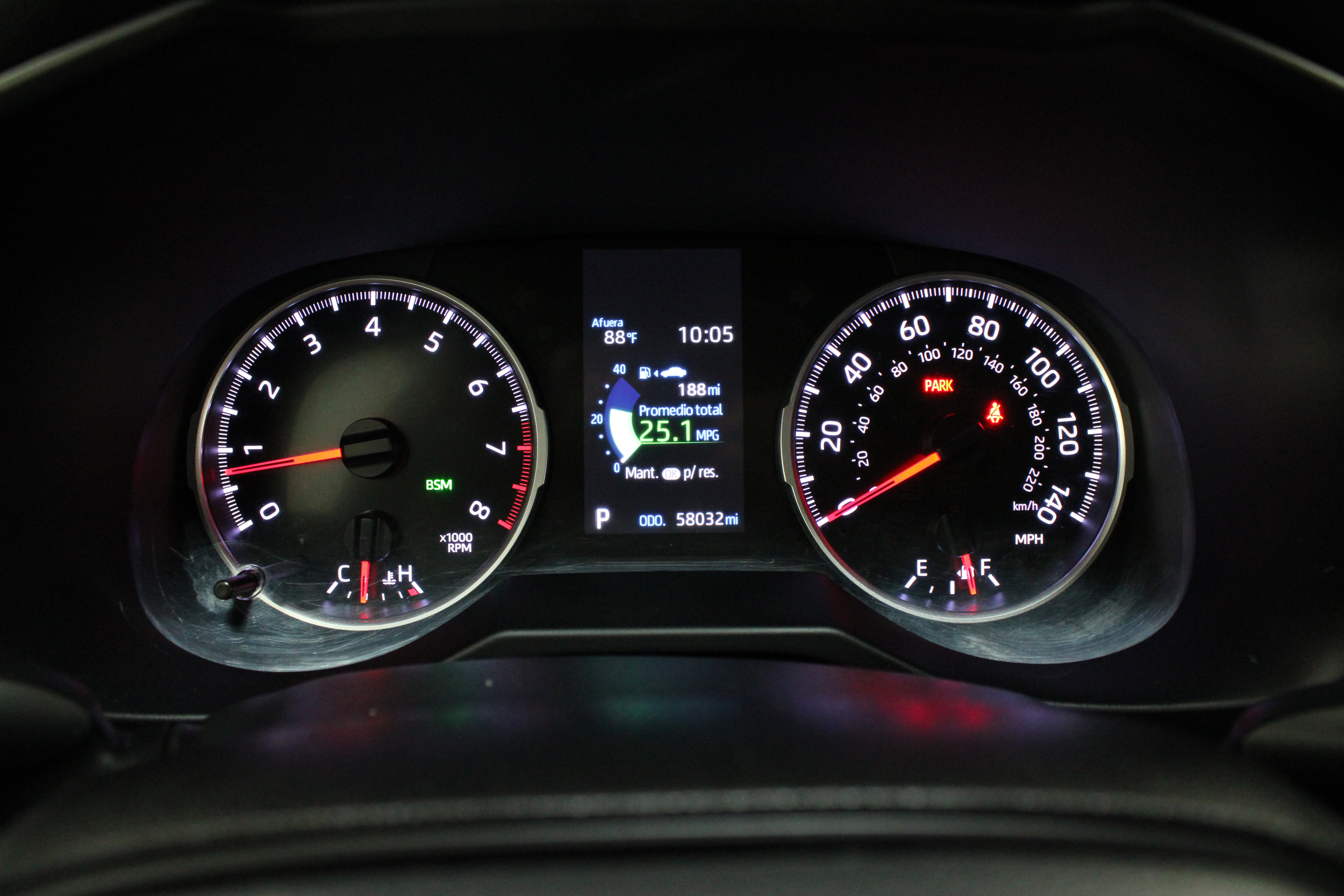 Used 2022 Toyota RAV4 XLE AWD/4WD image 37