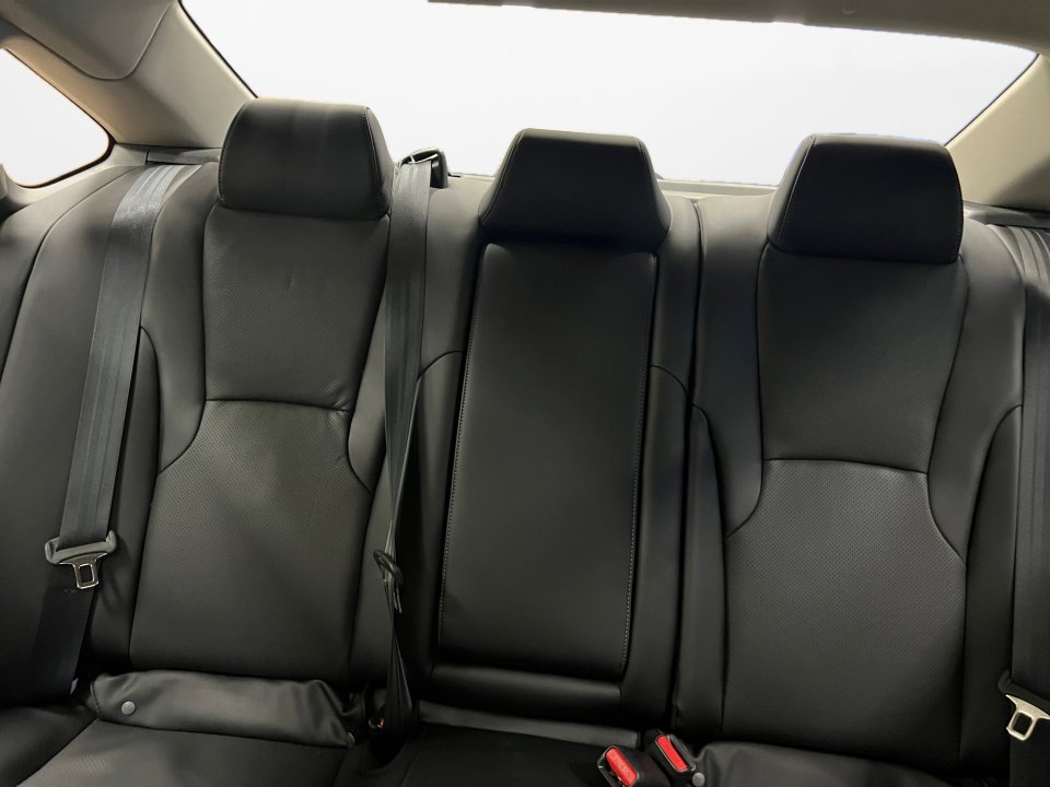 Used 2023 Honda Accord EX-L image 12