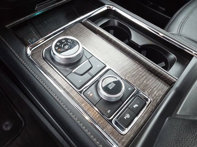 Used 2021 Ford Expedition Limited image 32