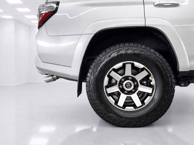 Used 2018 Toyota 4Runner TRD Off-Road Premium AWD/4WD image 8