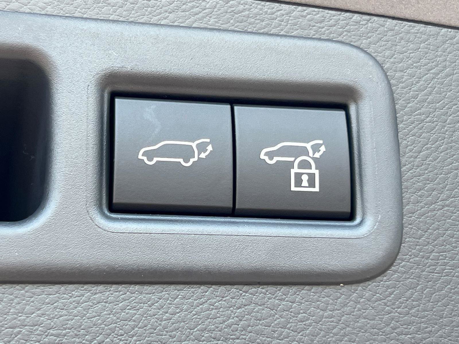 New 2025 Lexus RX 450h AWD w/ Luxury Package image 14