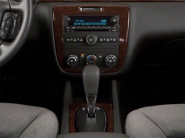 Used 2010 Chevrolet Impala LT w/ Luxury Edition Package FWD image 13