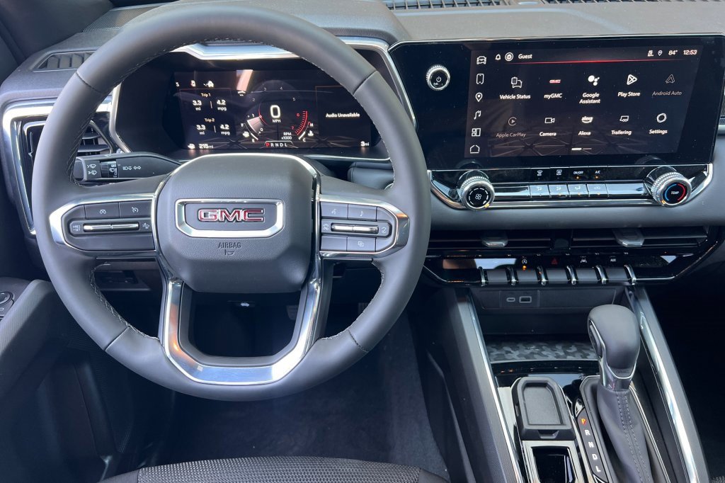 New 2025 GMC Canyon Elevation w/ Technology Package image 11