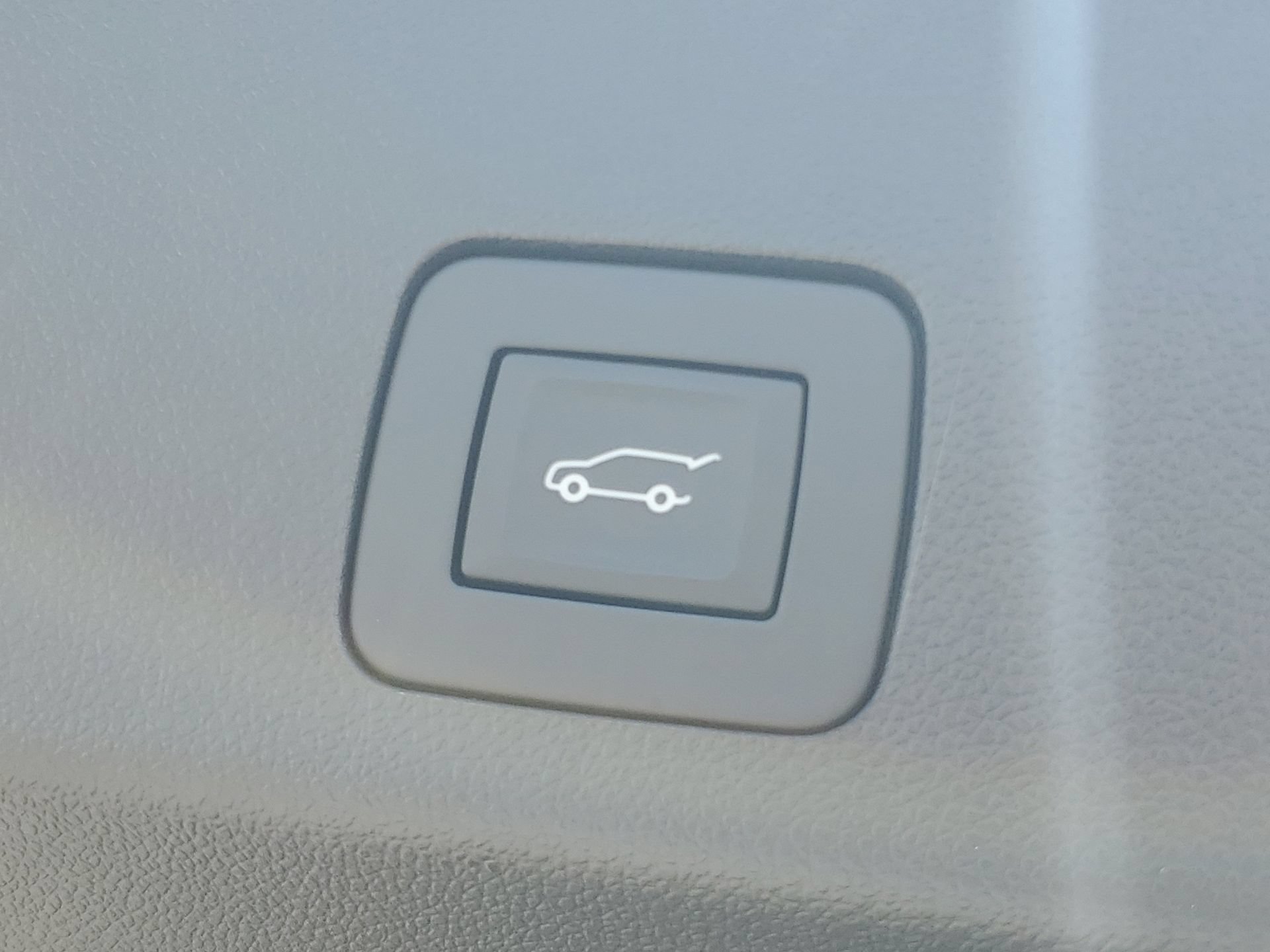 Used 2023 Buick Encore GX Select w/ Sport Touring Package FWD image 11
