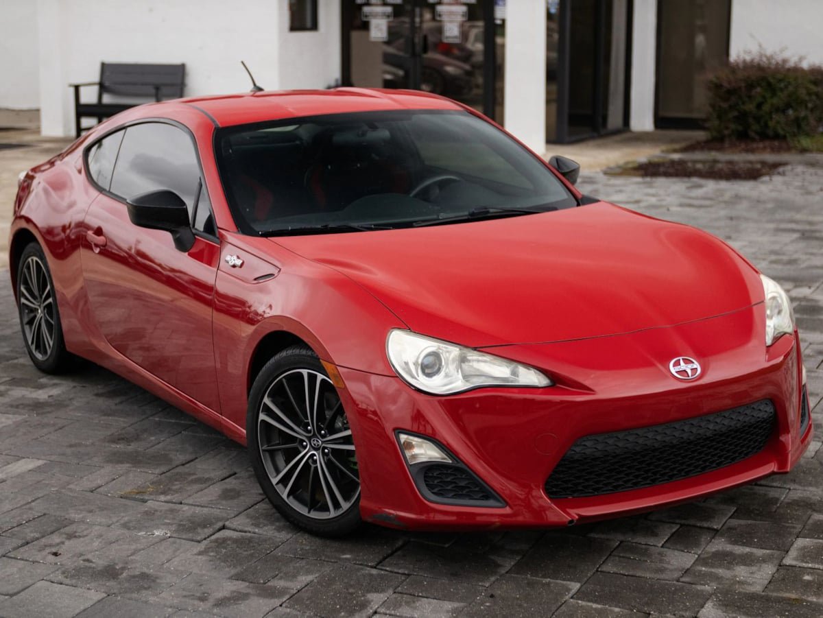 Used 2013 Scion FR-S RWD image 2