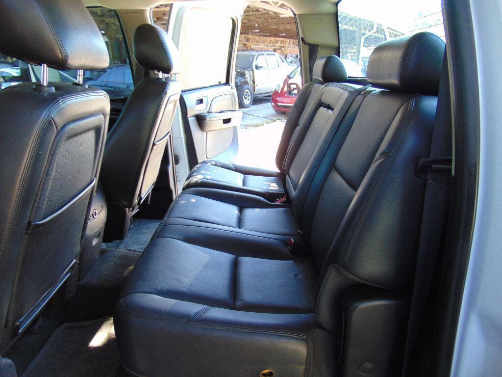 Used 2013 GMC Sierra 3500 Denali image 21