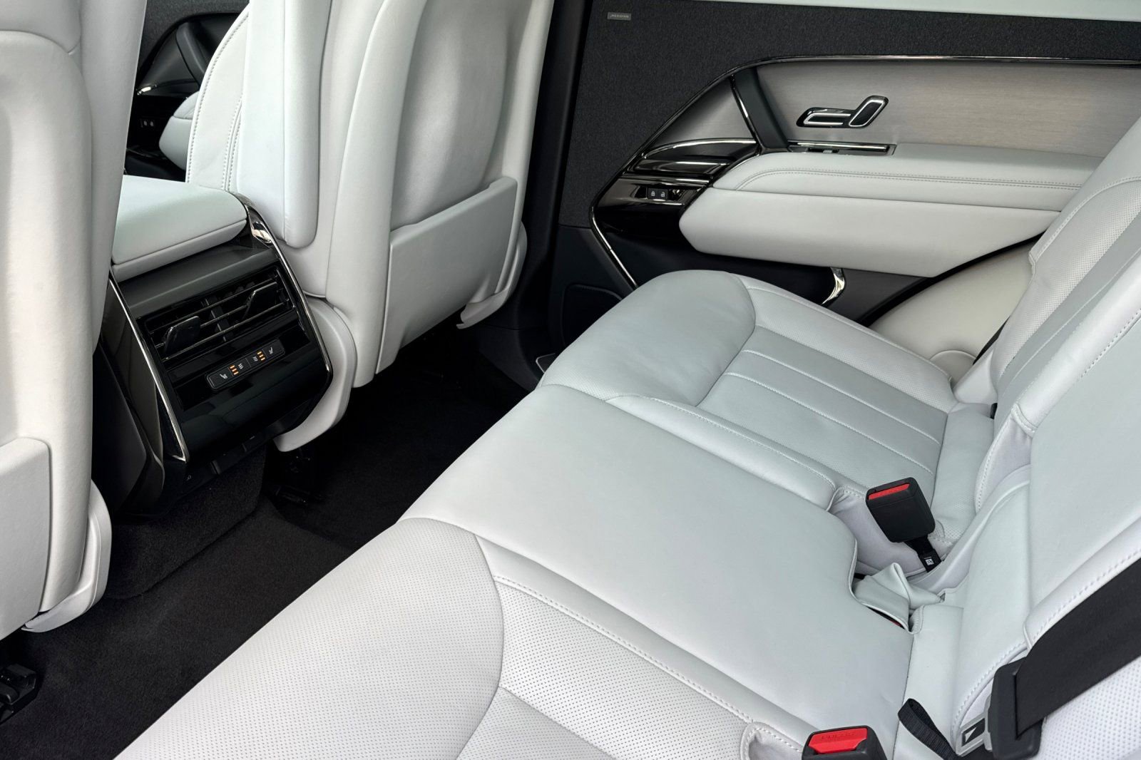 Certified 2023 Land Rover Range Rover Sport SE image 12