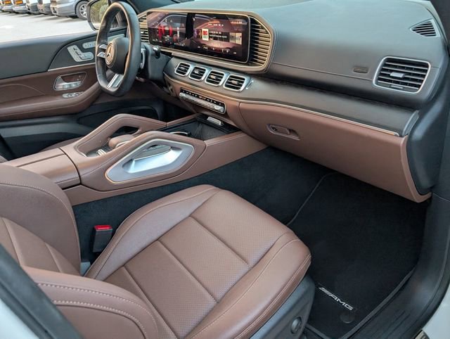 Used 2024 Mercedes-Benz GLS 450 4MATIC image 17