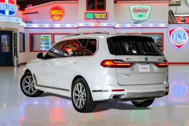 Used 2022 BMW X7 xDrive40i w/ Executive Package image 4