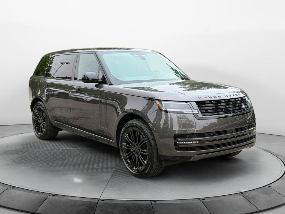 New 2026 Land Rover Range Rover Long Wheelbase SE AWD/4WD image 3