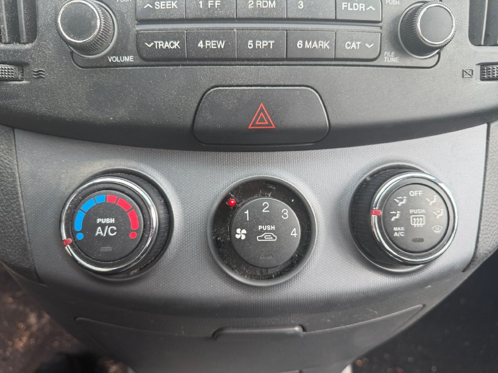 Used 2009 Hyundai Elantra SE FWD image 28