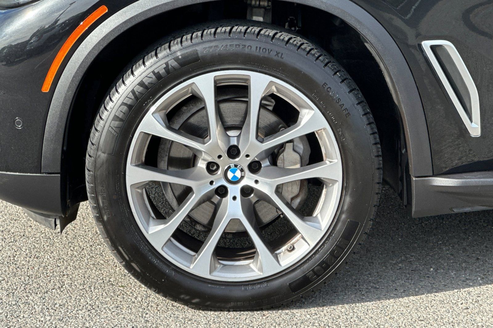 Used 2023 BMW X5 xDrive40i w/ Premium Package AWD/4WD image 32