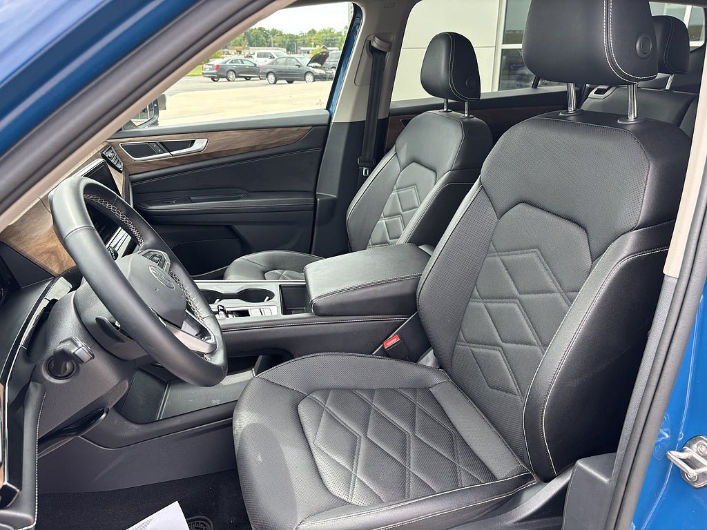 Used 2025 Volkswagen Atlas SE AWD/4WD image 10