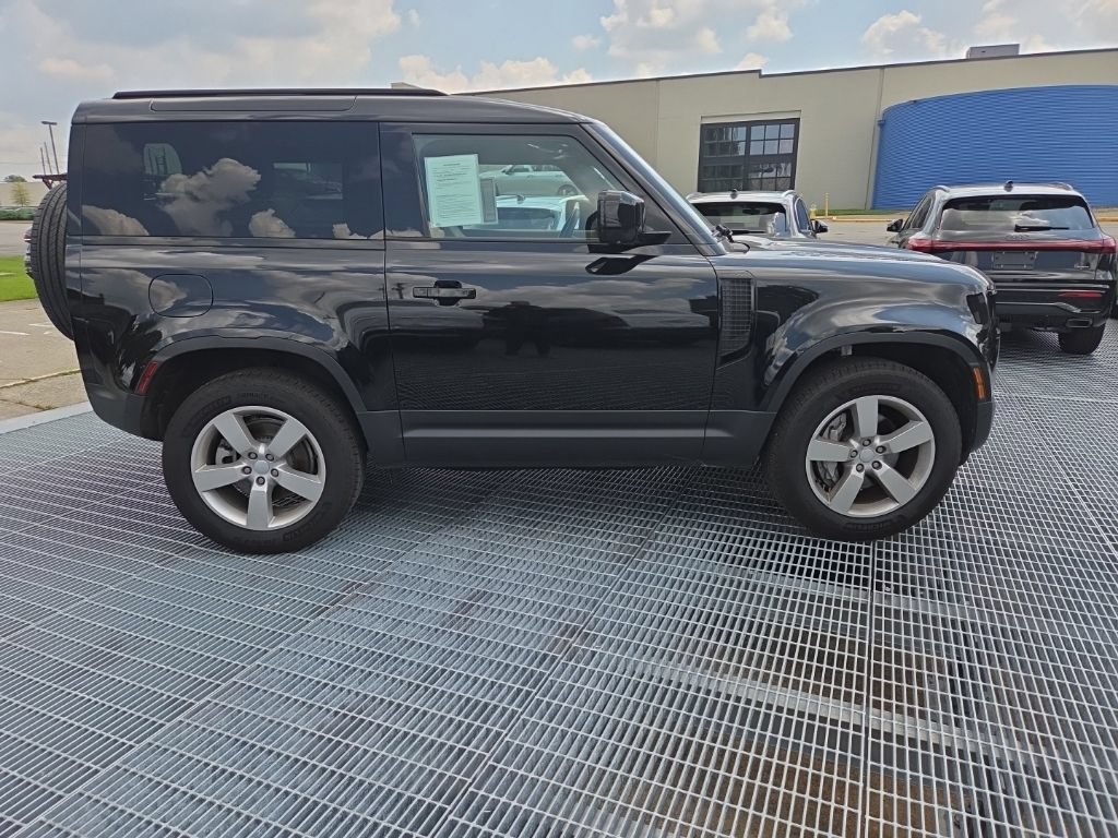 Used 2025 Land Rover Defender 90 S AWD/4WD image 6