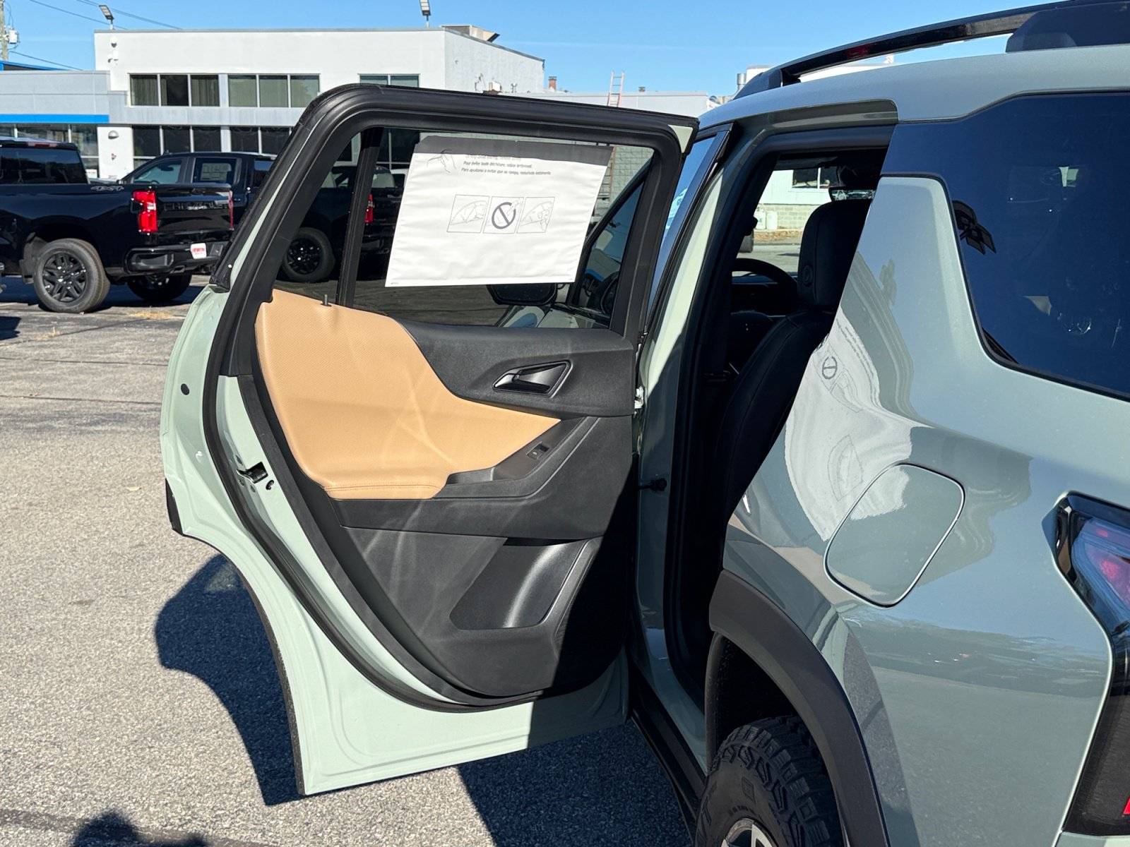New 2026 Chevrolet Equinox ACTIV w/ Convenience Package III FWD image 24