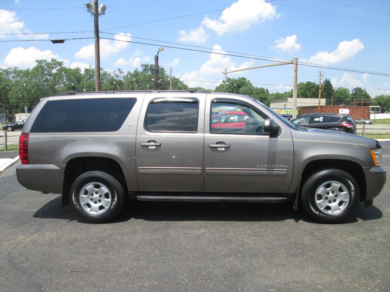Used 2012 Chevrolet Suburban LT AWD/4WD image 20