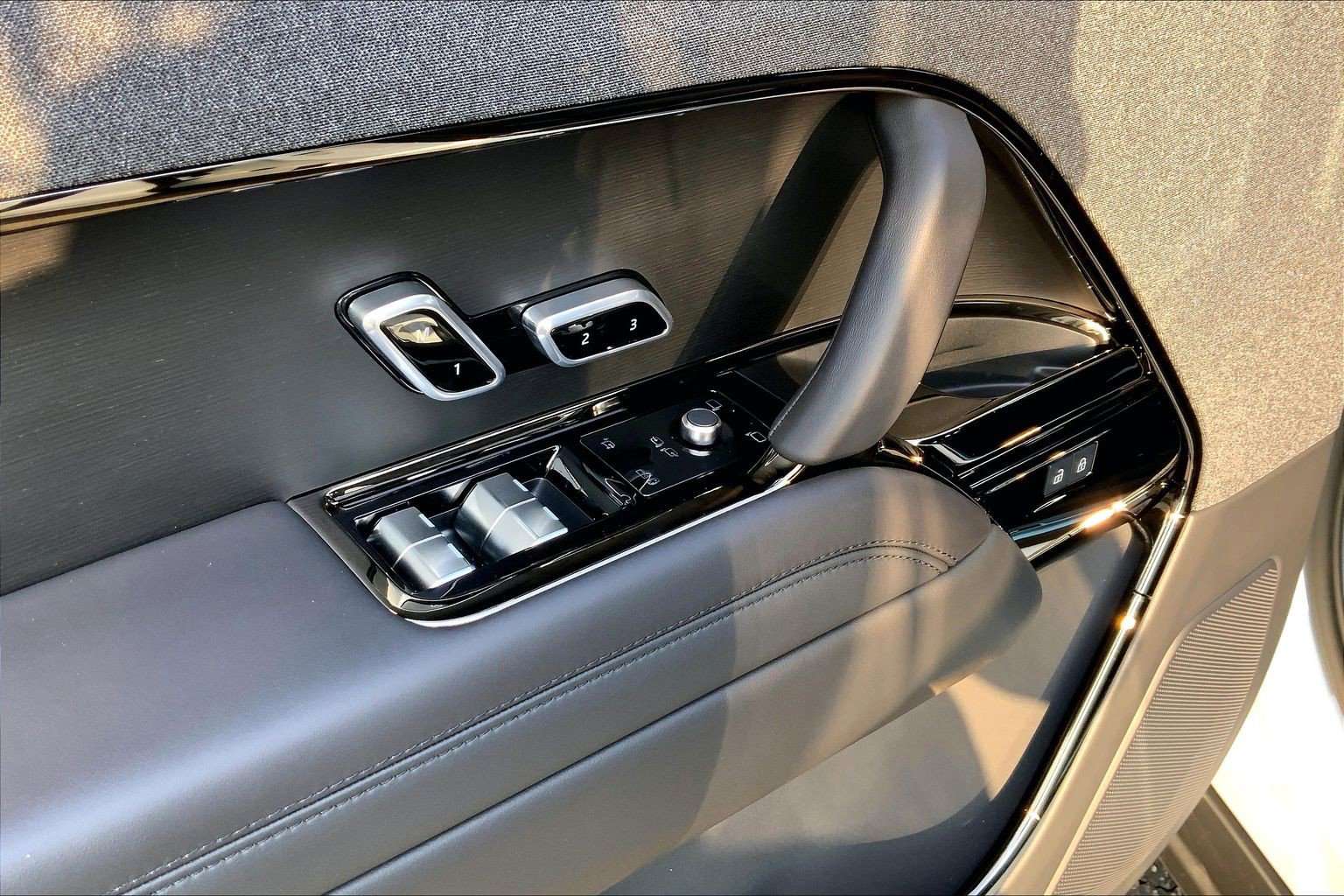 New 2026 Land Rover Range Rover Sport SE AWD/4WD image 19