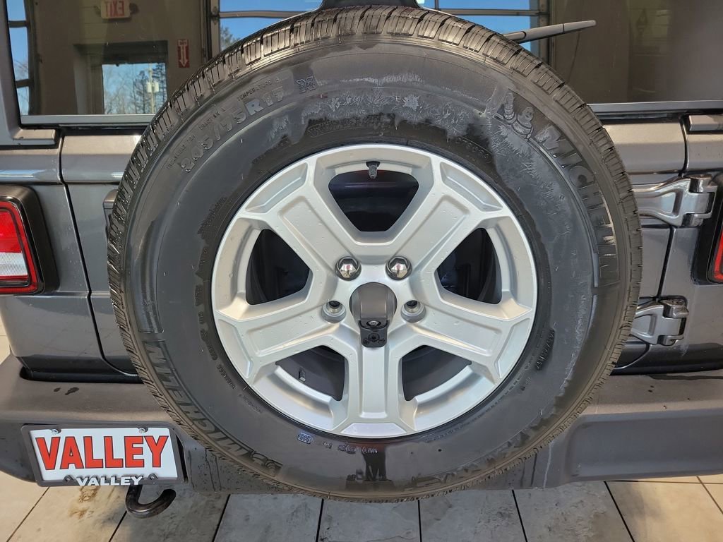 Used 2021 Jeep Wrangler Unlimited Sport AWD/4WD image 14