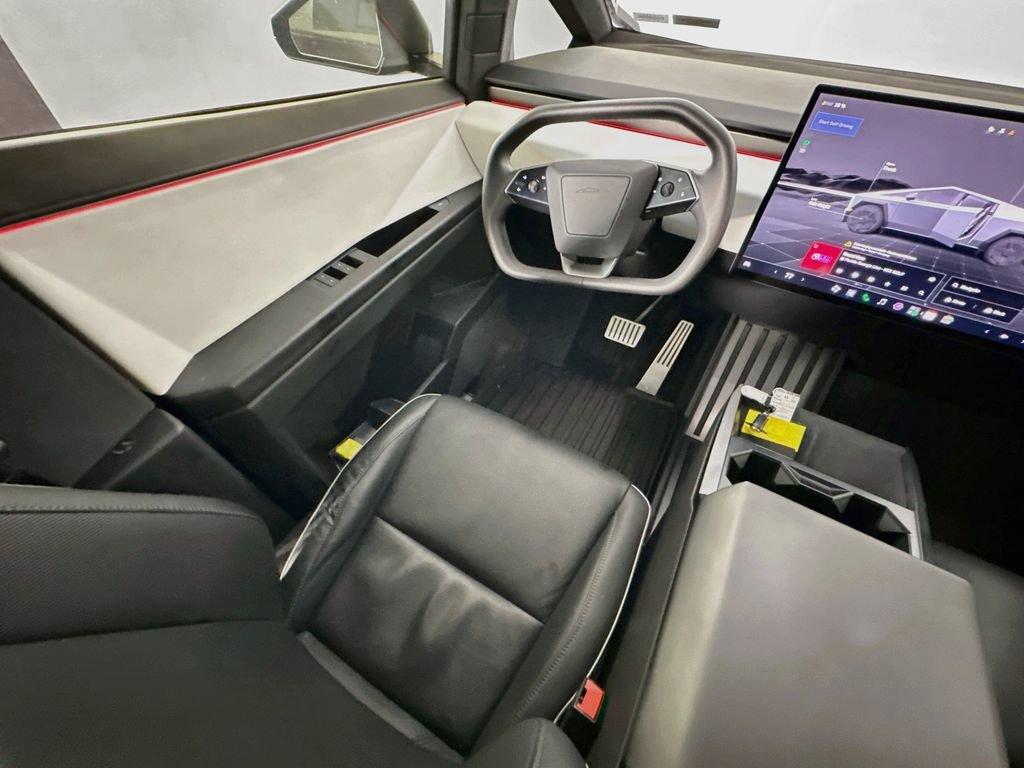Used 2024 Tesla Cybertruck AWD Crew Cab image 33