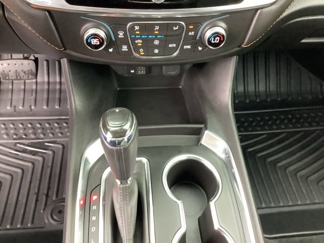 Used 2020 Chevrolet Traverse LT w/ LT Premium Package FWD image 32