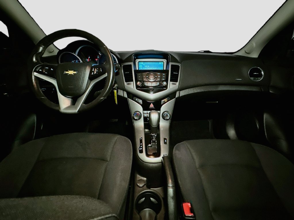 Used 2014 Chevrolet Cruze LT FWD image 9