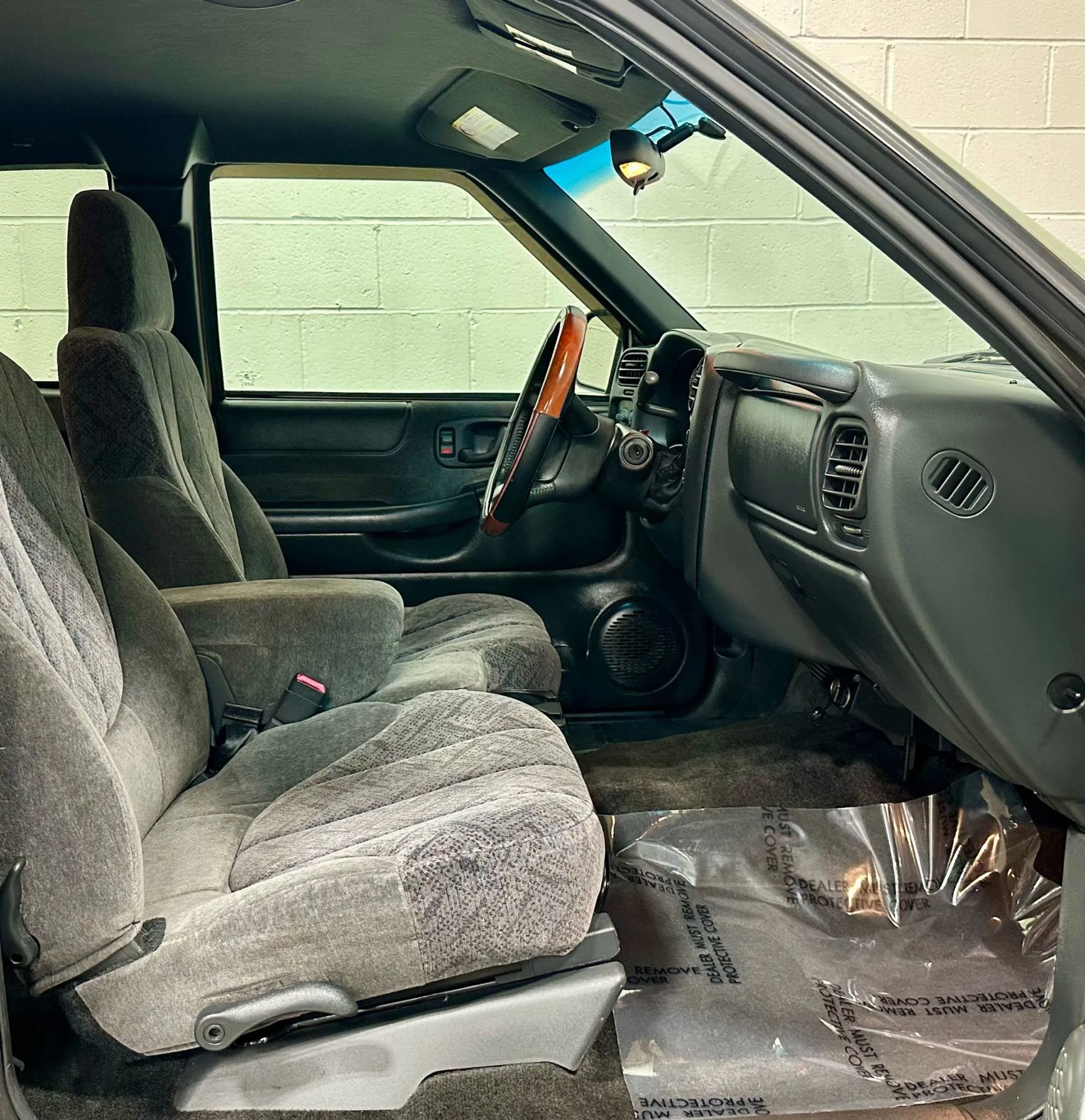 Used 2002 GMC Sonoma SLS w/ Marketing Option Pkg image 13