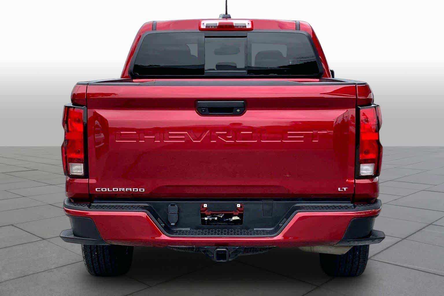 Used 2024 Chevrolet Colorado LT w/ LT Convenience Package II RWD image 5
