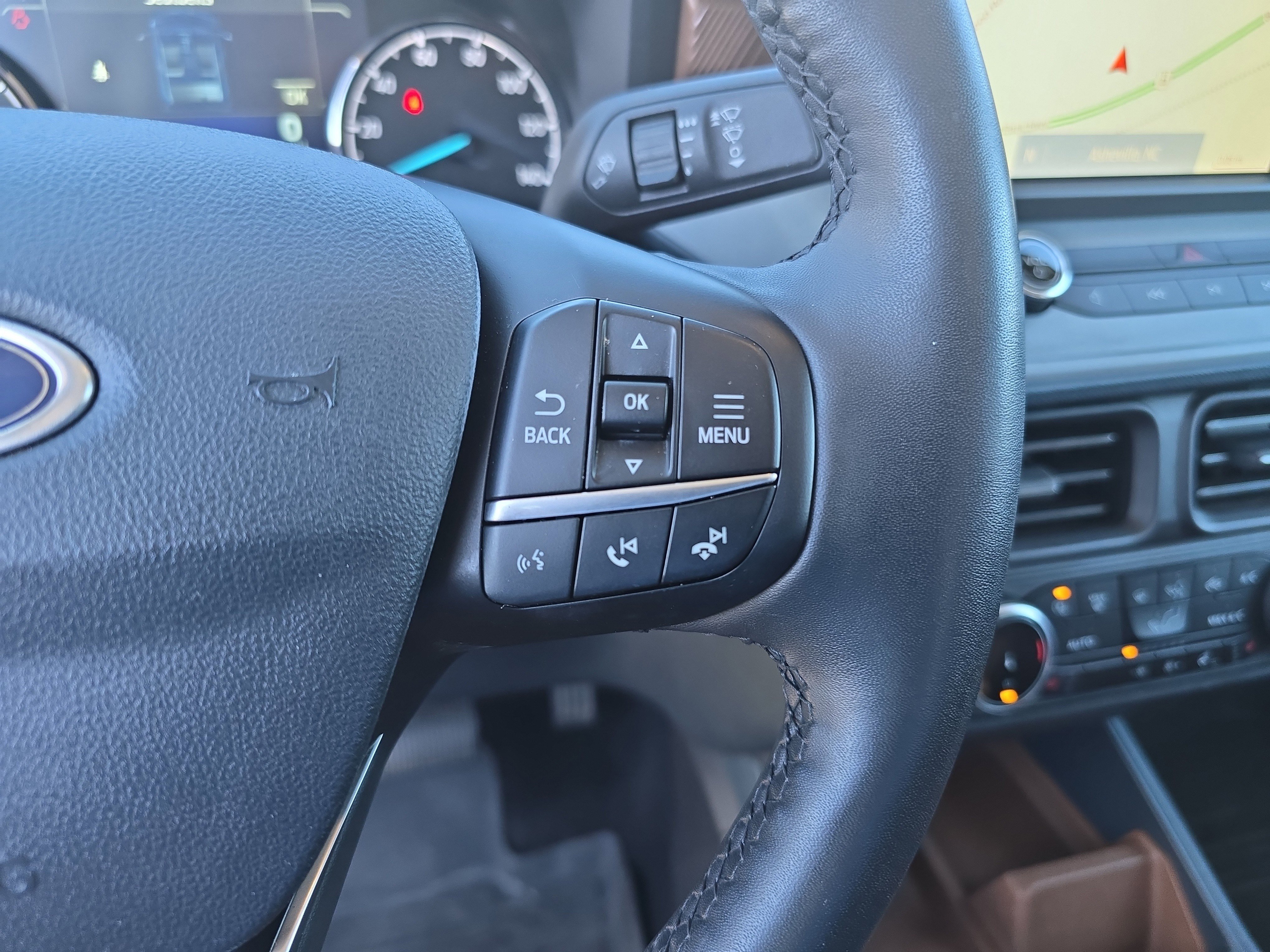 Used 2024 Ford Maverick Lariat w/ FX4 Off-Road Package image 32