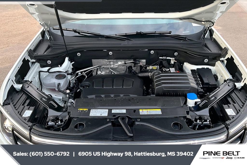 Used 2025 Volkswagen Atlas SE image 8
