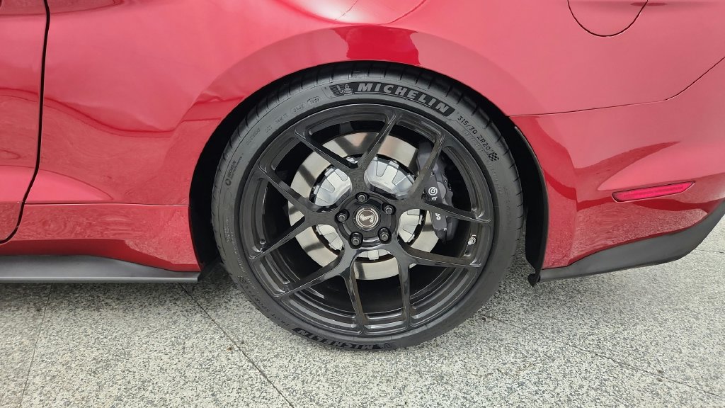 Used 2020 Ford Mustang Shelby GT350 w/ Technology Package RWD image 19