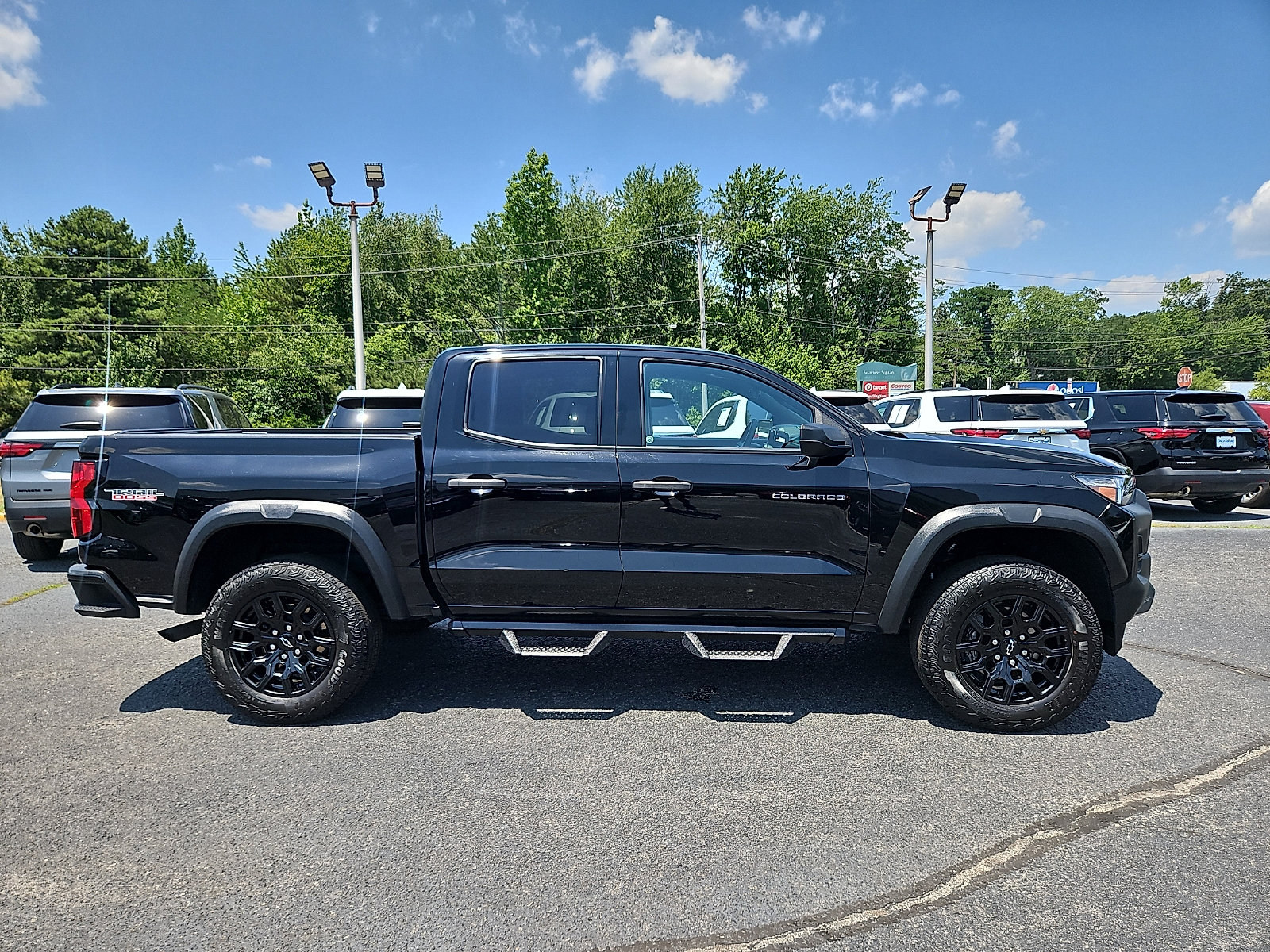 Used 2024 Chevrolet Colorado Trail Boss AWD/4WD image 8