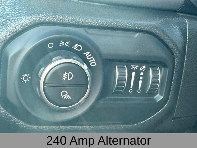 Certified 2022 Jeep Gladiator Sport AWD/4WD image 38
