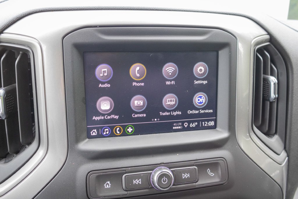 Used 2026 Chevrolet Silverado 1500 Custom w/ LPO, Dark Essentials Package AWD/4WD image 16