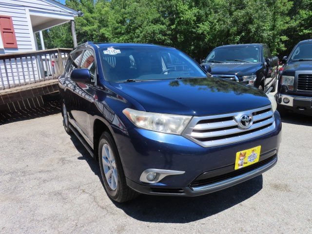Used 2012 Toyota Highlander SE w/ Tow Pkg AWD/4WD image 4