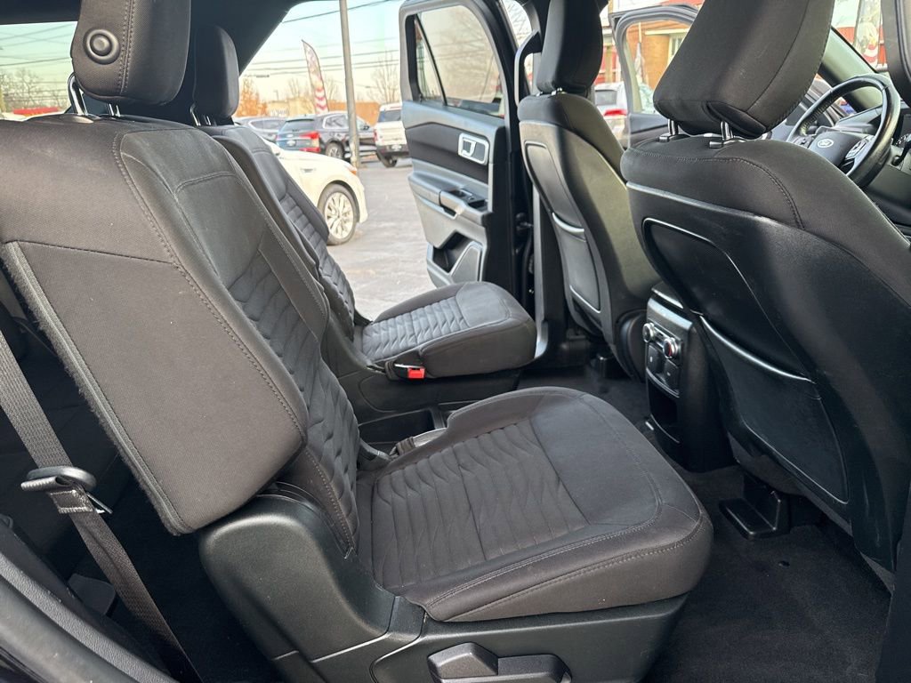 Used 2020 Ford Explorer XLT AWD/4WD image 28