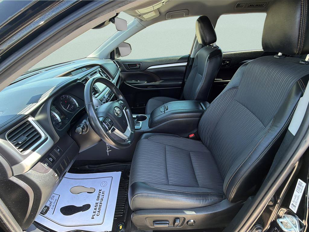 Used 2019 Toyota Highlander Plus image 19