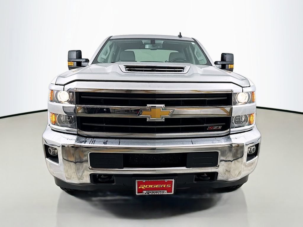Used 2018 Chevrolet Silverado 2500 LT w/ LT Convenience Package image 2