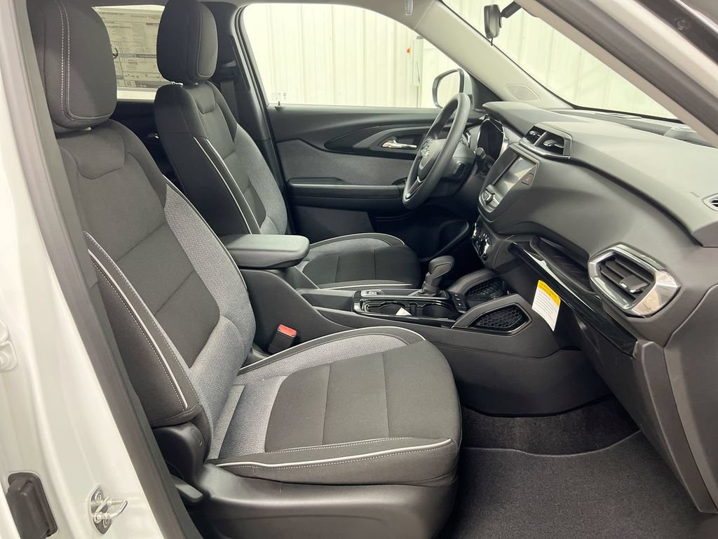Used 2023 Chevrolet TrailBlazer LT FWD image 21