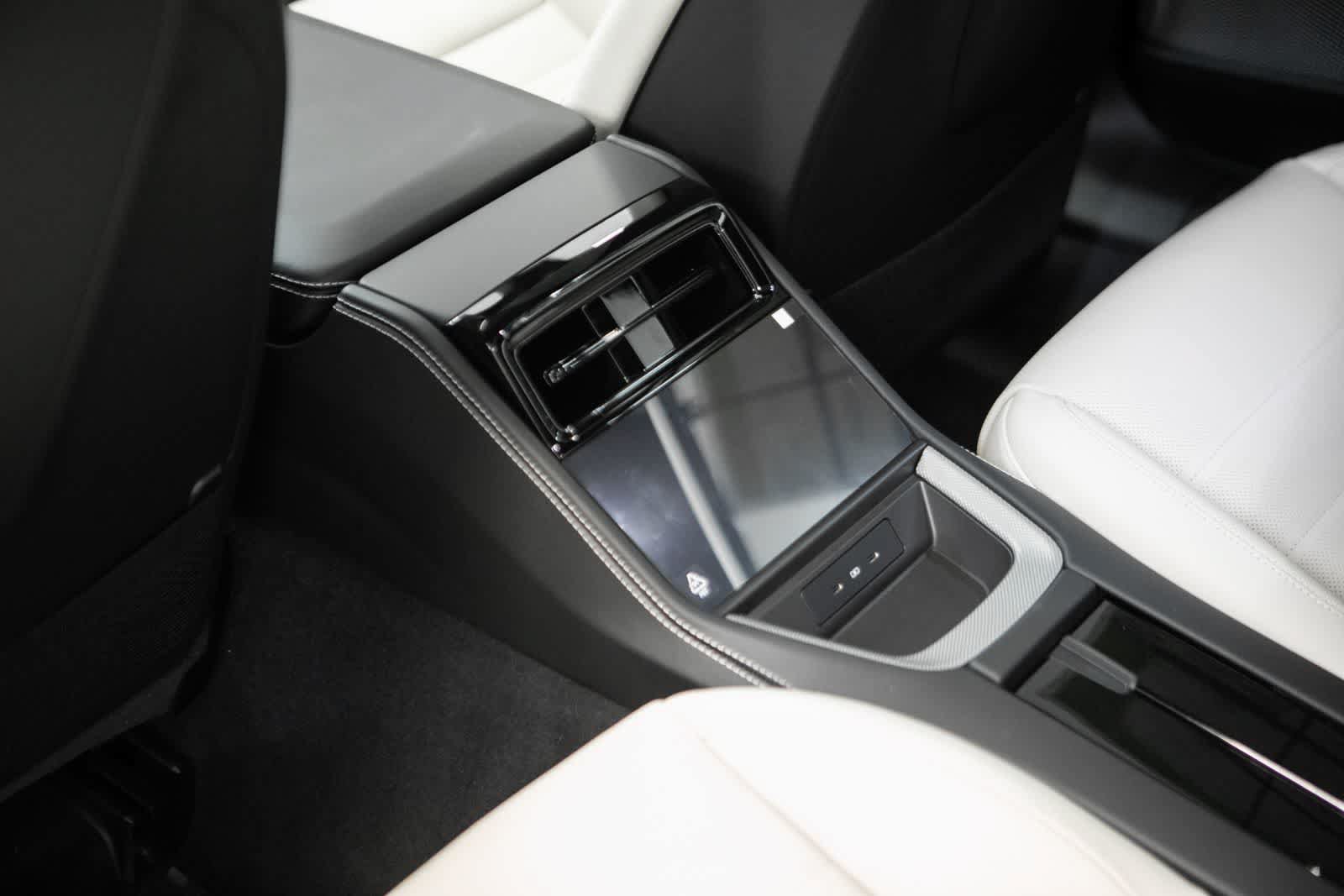New 2026 Porsche Panamera 4 AWD/4WD image 32