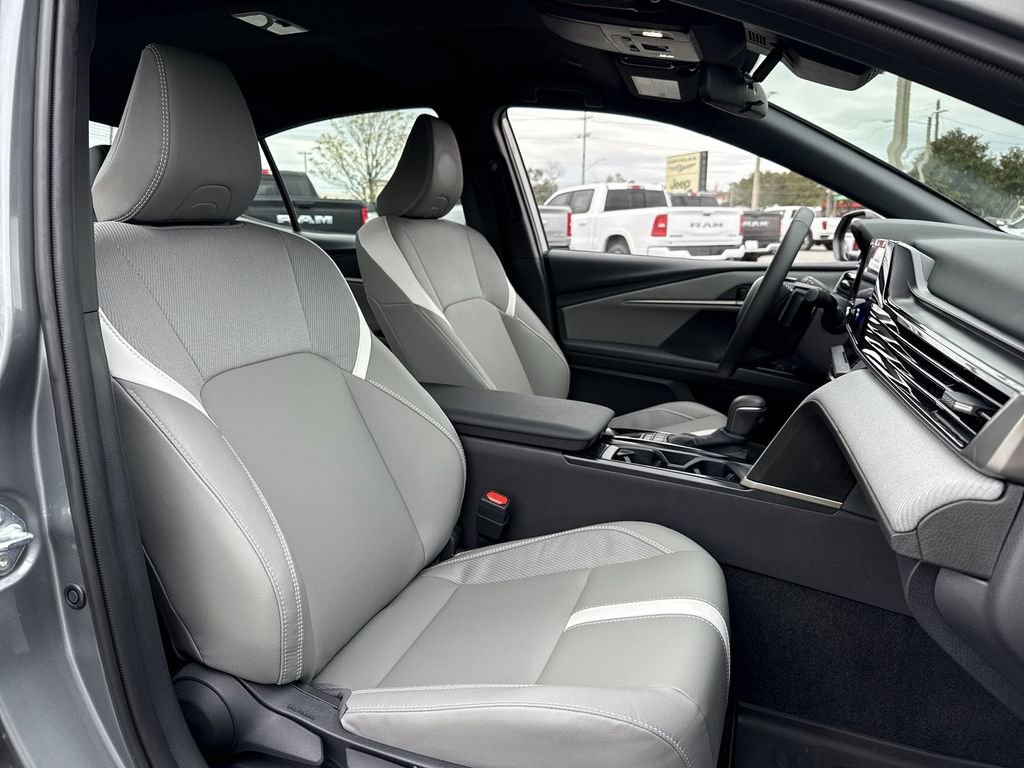 Used 2025 Toyota Camry SE image 26