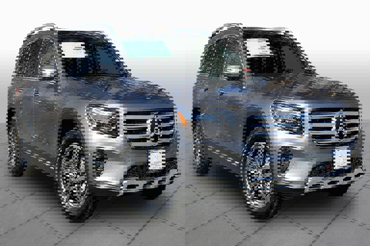 New 2026 Mercedes-Benz GLB 250 4MATIC image 2