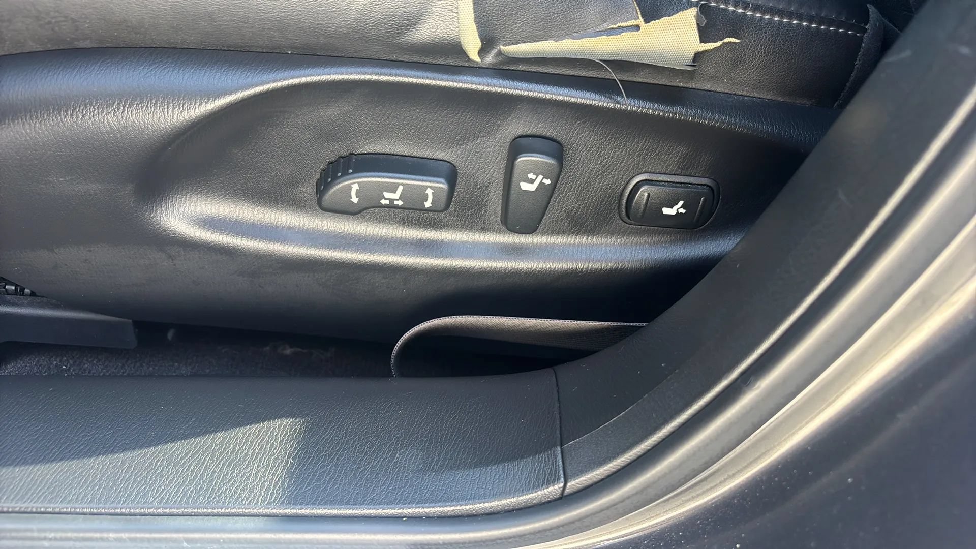 Used 2012 INFINITI M37 w/ Sport Pkg RWD image 21