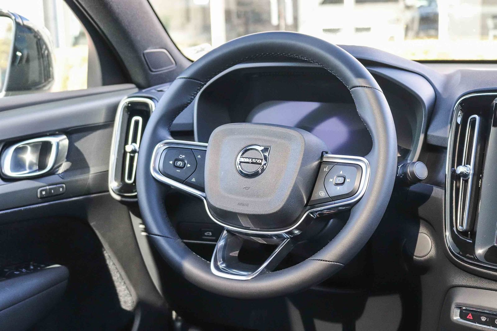 Used 2023 Volvo C40 P8 Recharge Plus w/ Climate Package AWD/4WD image 15