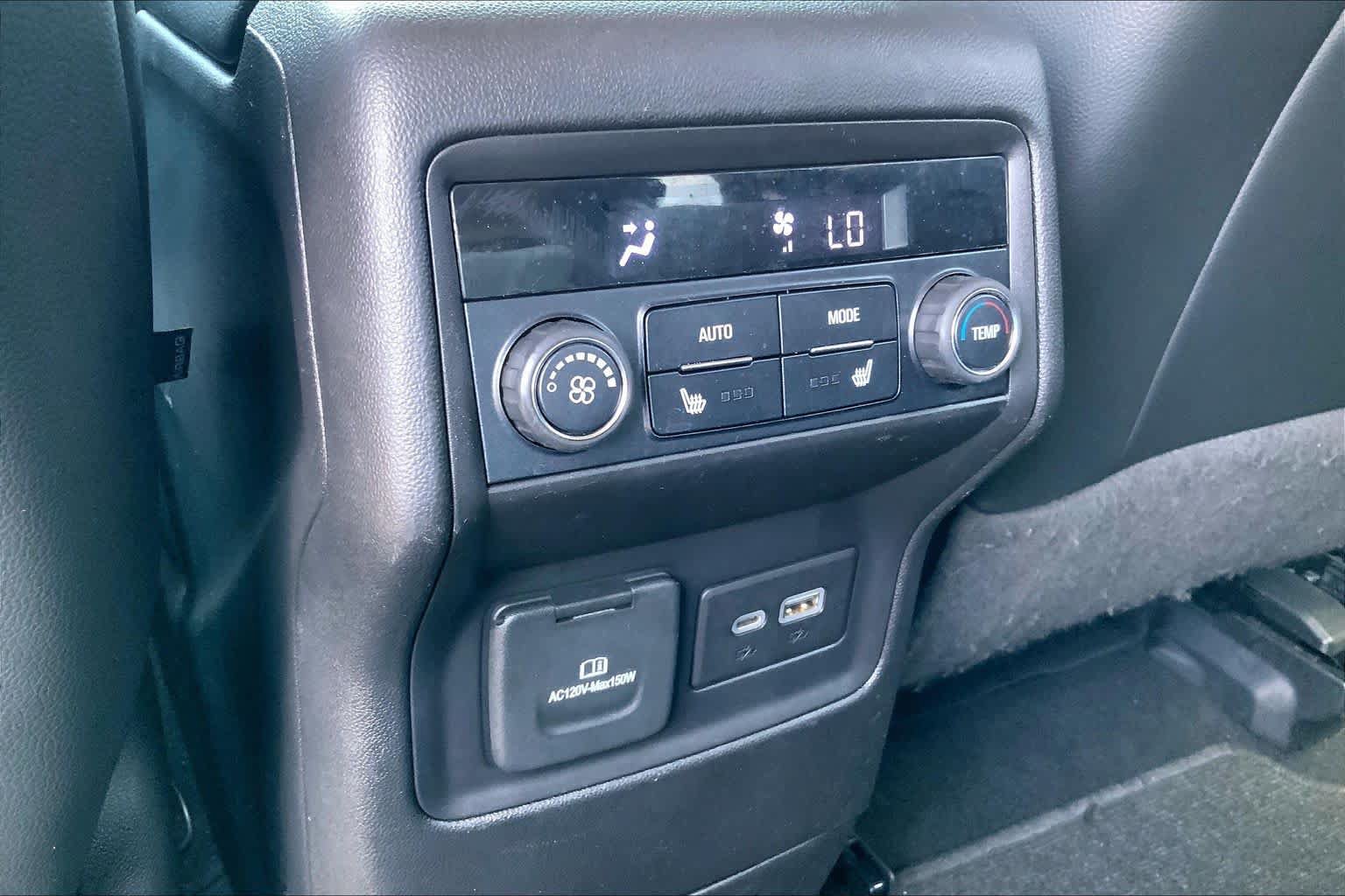 Used 2020 GMC Acadia SLT w/ Driver Alert Package II FWD image 30