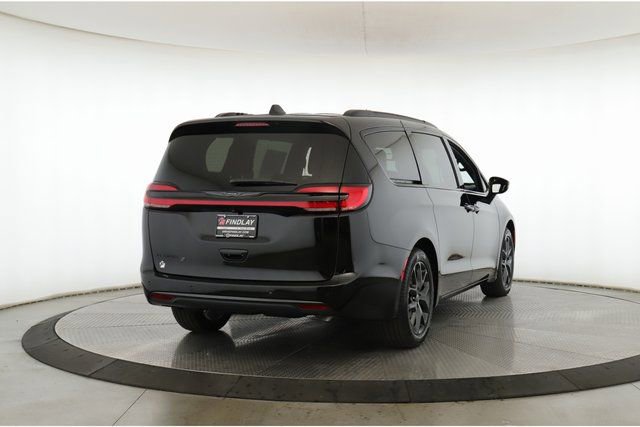 New 2026 Chrysler Pacifica Select w/ S Appearance Package image 7