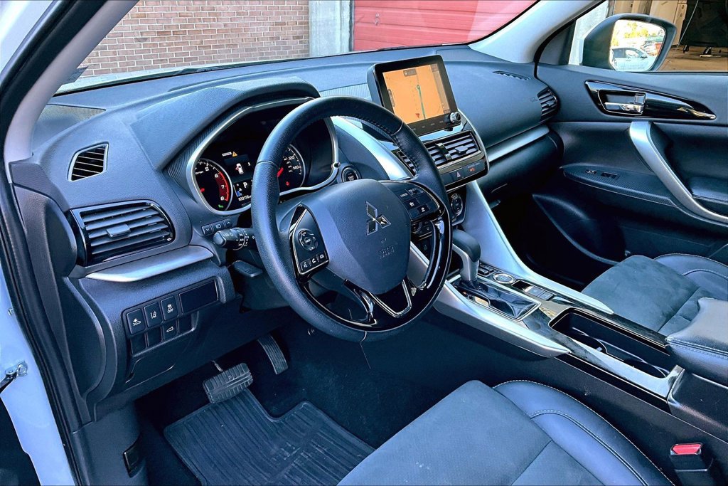 Used 2025 Mitsubishi Eclipse Cross SE AWD/4WD image 13
