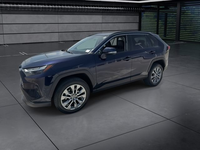 Used 2023 Toyota RAV4 XLE Premium FWD image 4