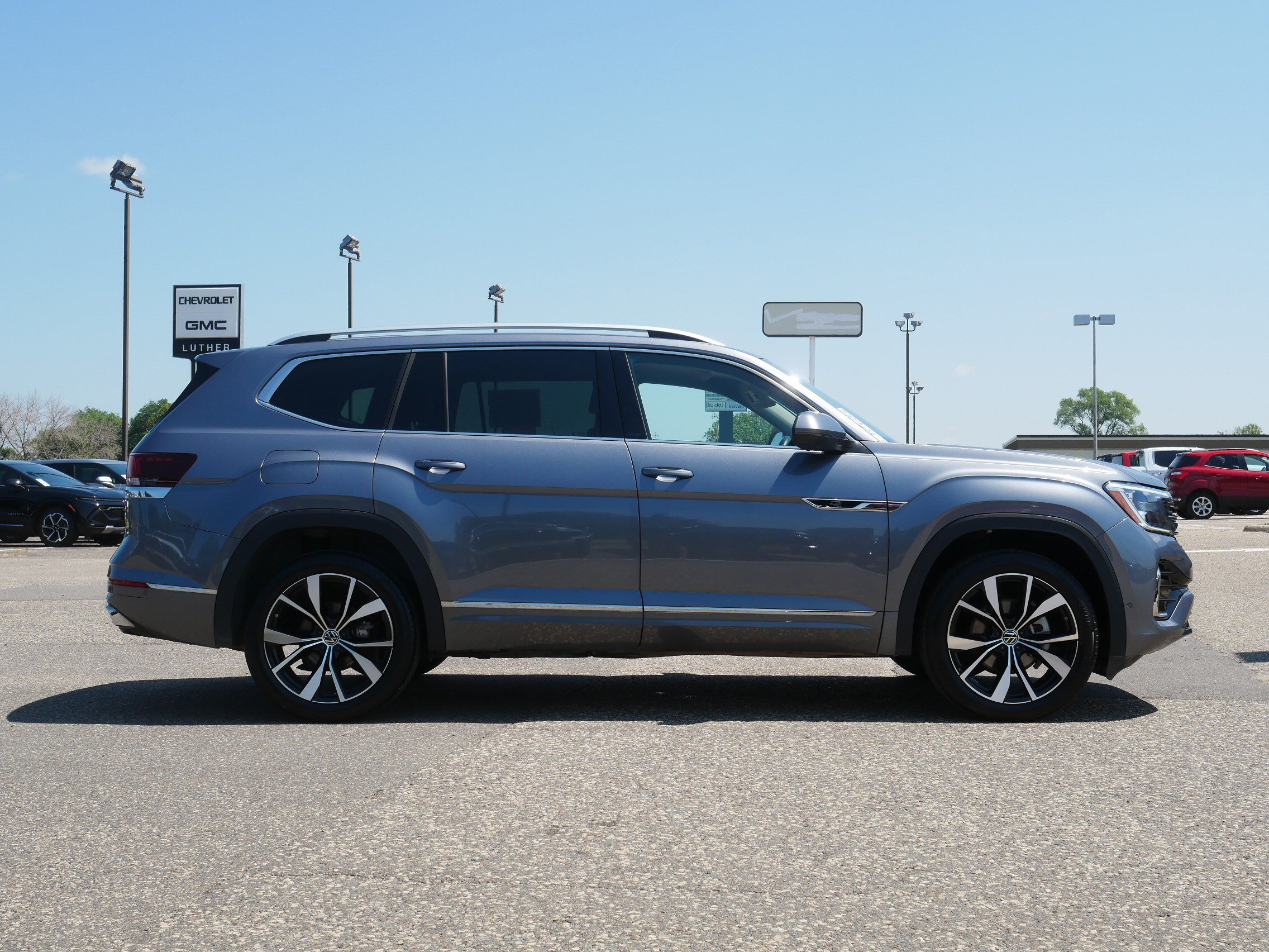 Used 2024 Volkswagen Atlas SEL Premium R-Line AWD/4WD image 8