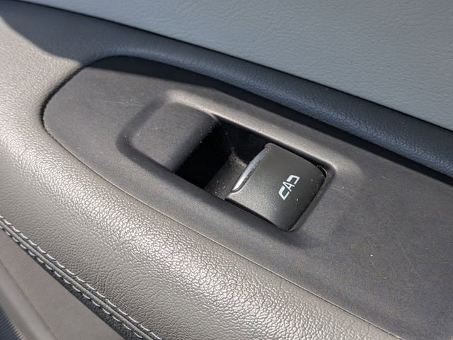 Used 2017 Cadillac XT5 Premium Luxury FWD image 37