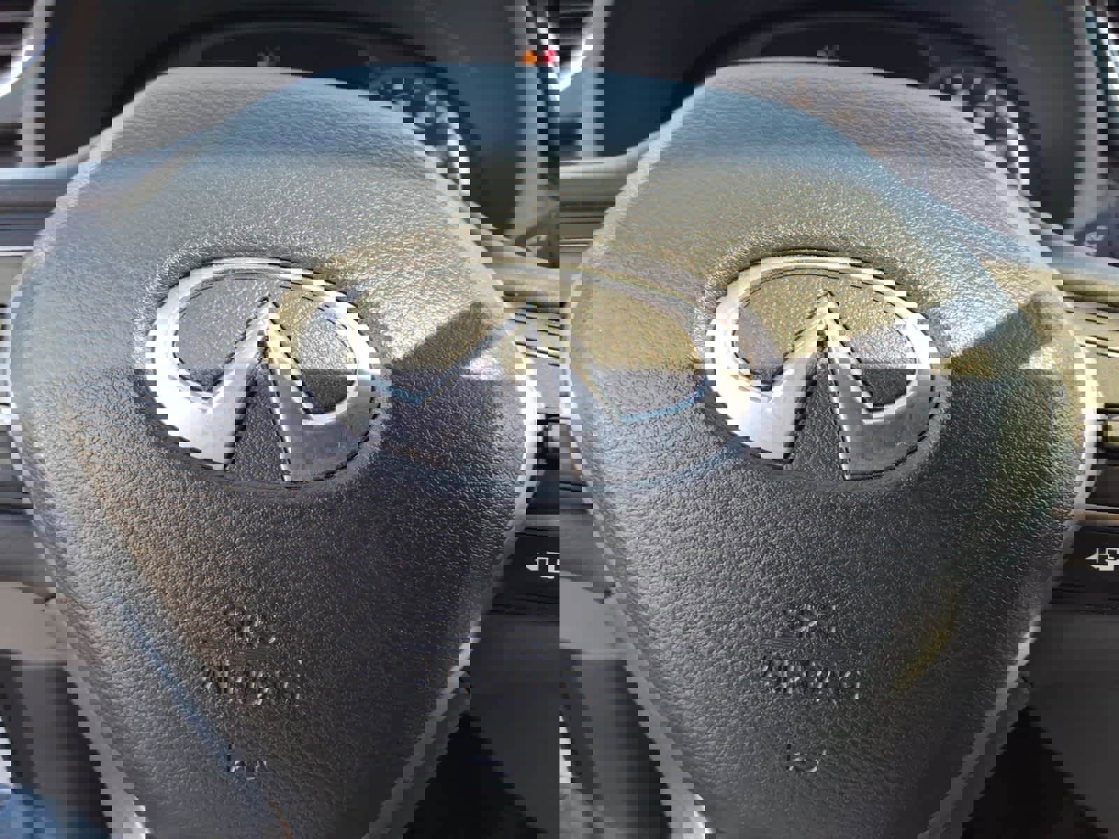 Used 2023 INFINITI QX50 Luxe image 9